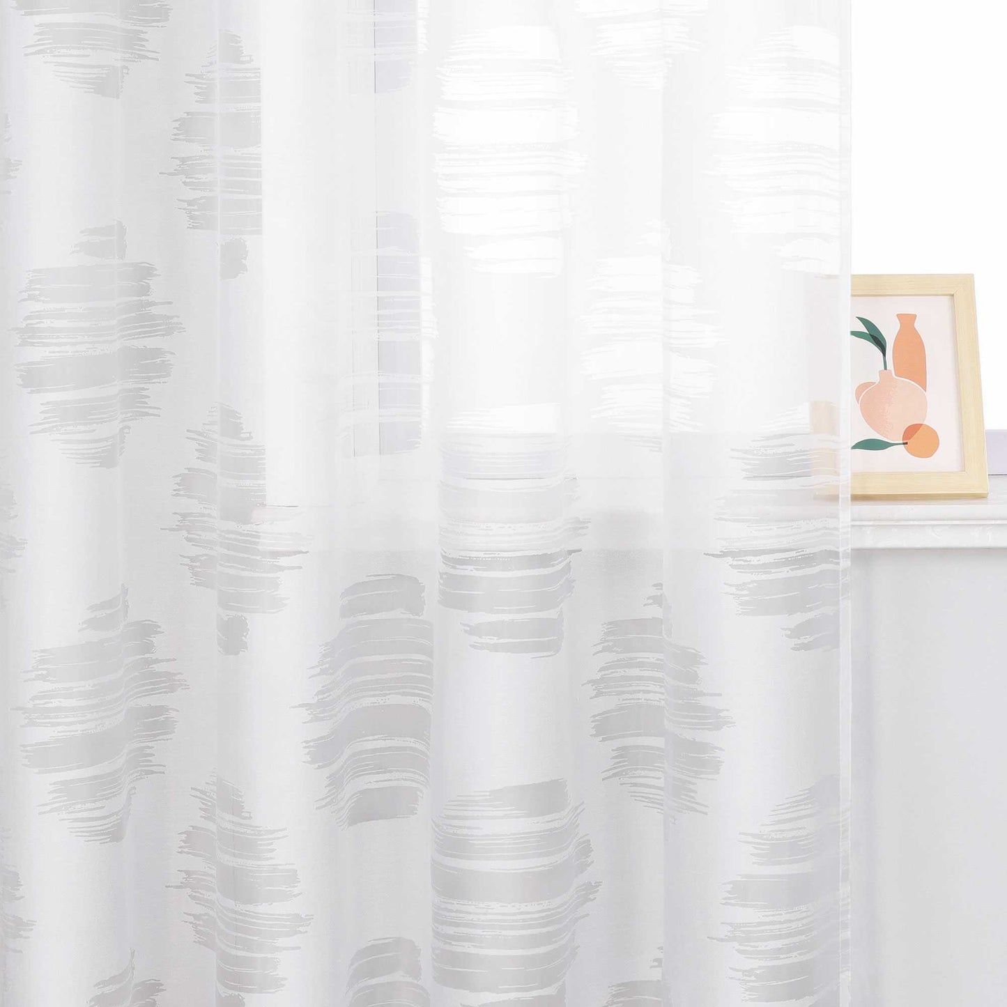 Vorhang mit welliger Kreismusterung – Ösenaufhängung
