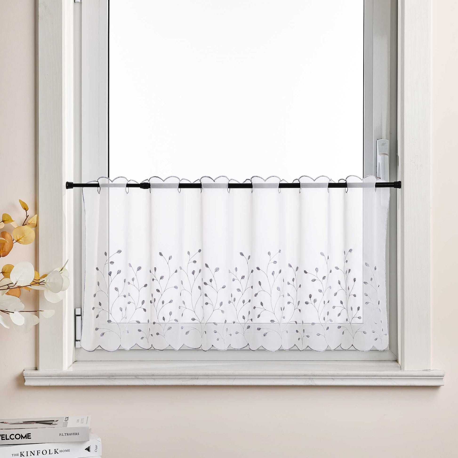 Scheibengardine mit Blumenstickerei Modern Voile Bistrogardine mit Lochleiste Unifarbige Kurzstores Landhausstil Transparent 1 Stück - Joyswahl