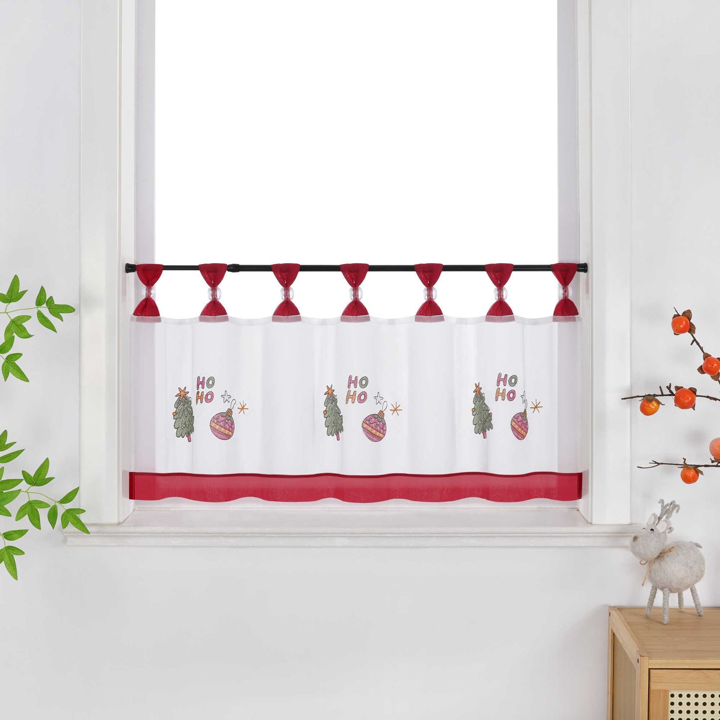 Scheibengardine Weihnachten Transparent Polyester mit rotem Rand und Stickerei Tannenbaum Weihnachtskugeln - Joyswahl