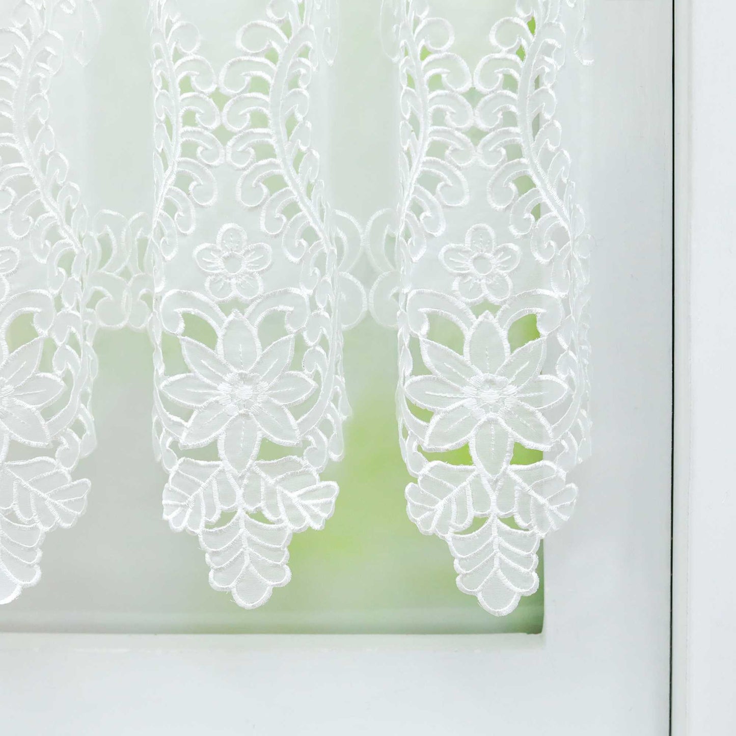 Scheibengardine Modern Bistrogardine durch Tunnelzug Halbtransparent Küche Kurzgardine Lasercut Blumenmuster - Joyswahl